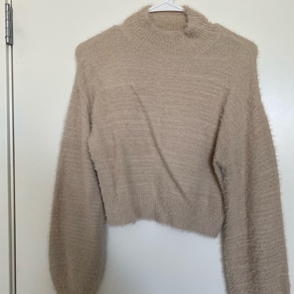 Cropped cream sweater